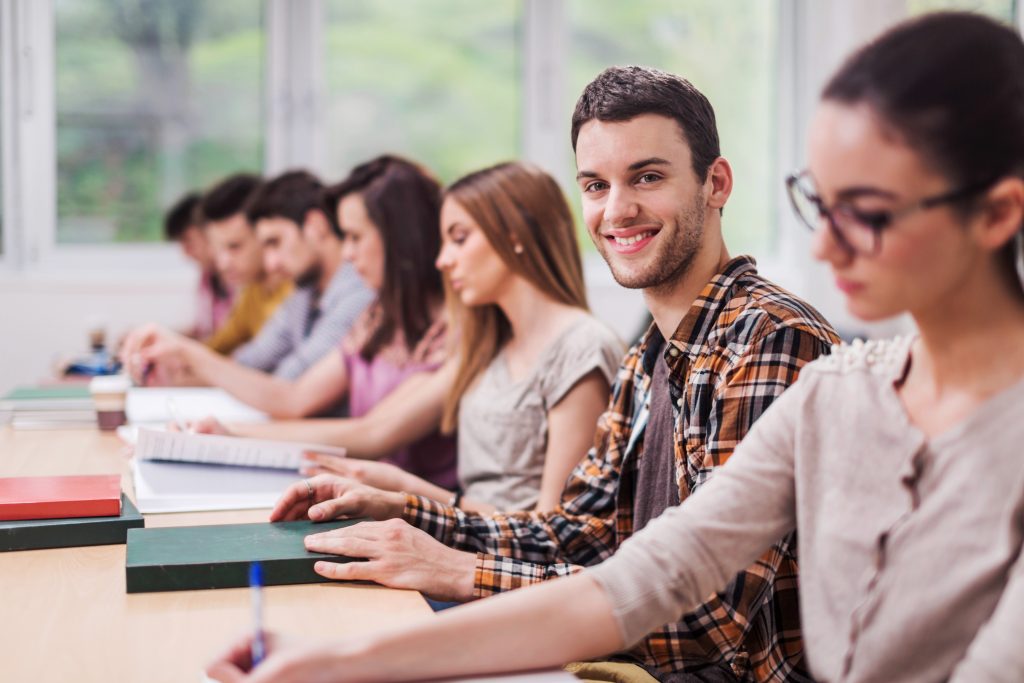Studierende im Hörsaal
