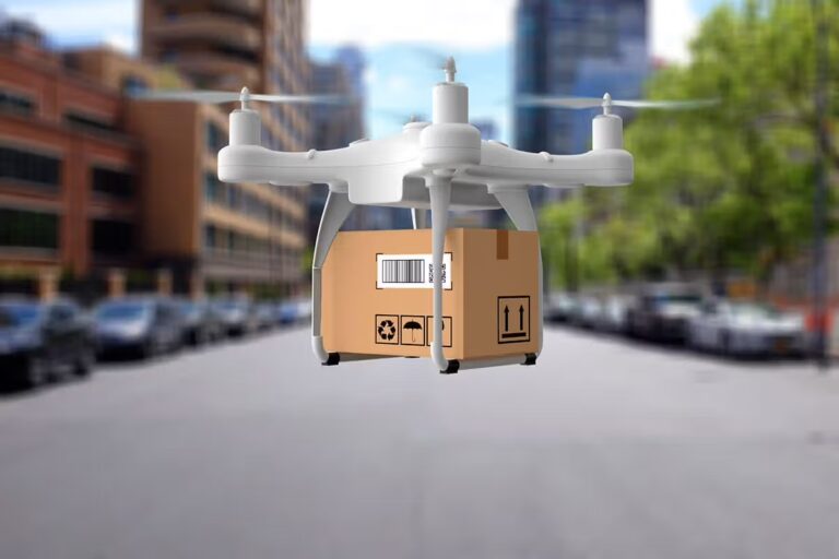 Drohne transportiert Paket mit medizinischer Lieferung in urbaner Umgebung